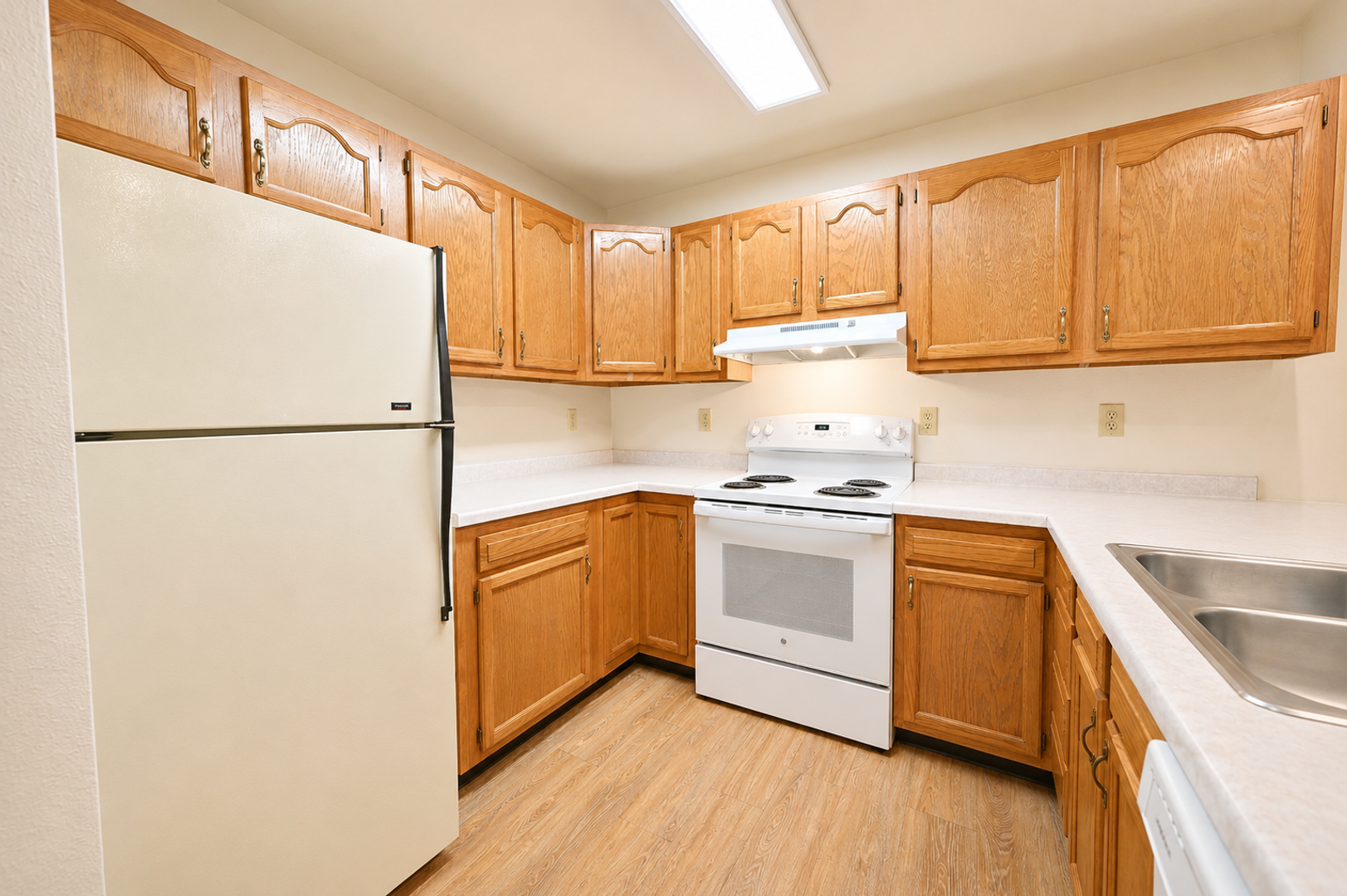 1609 N Thompson Dr – photo 2