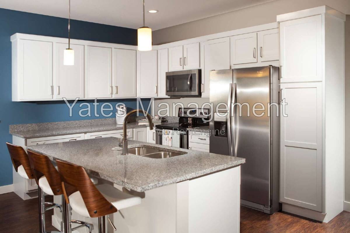 110 Colonial Drive – photo 2