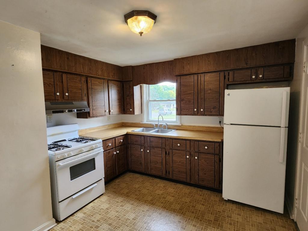 699 Smith Ave – photo 4