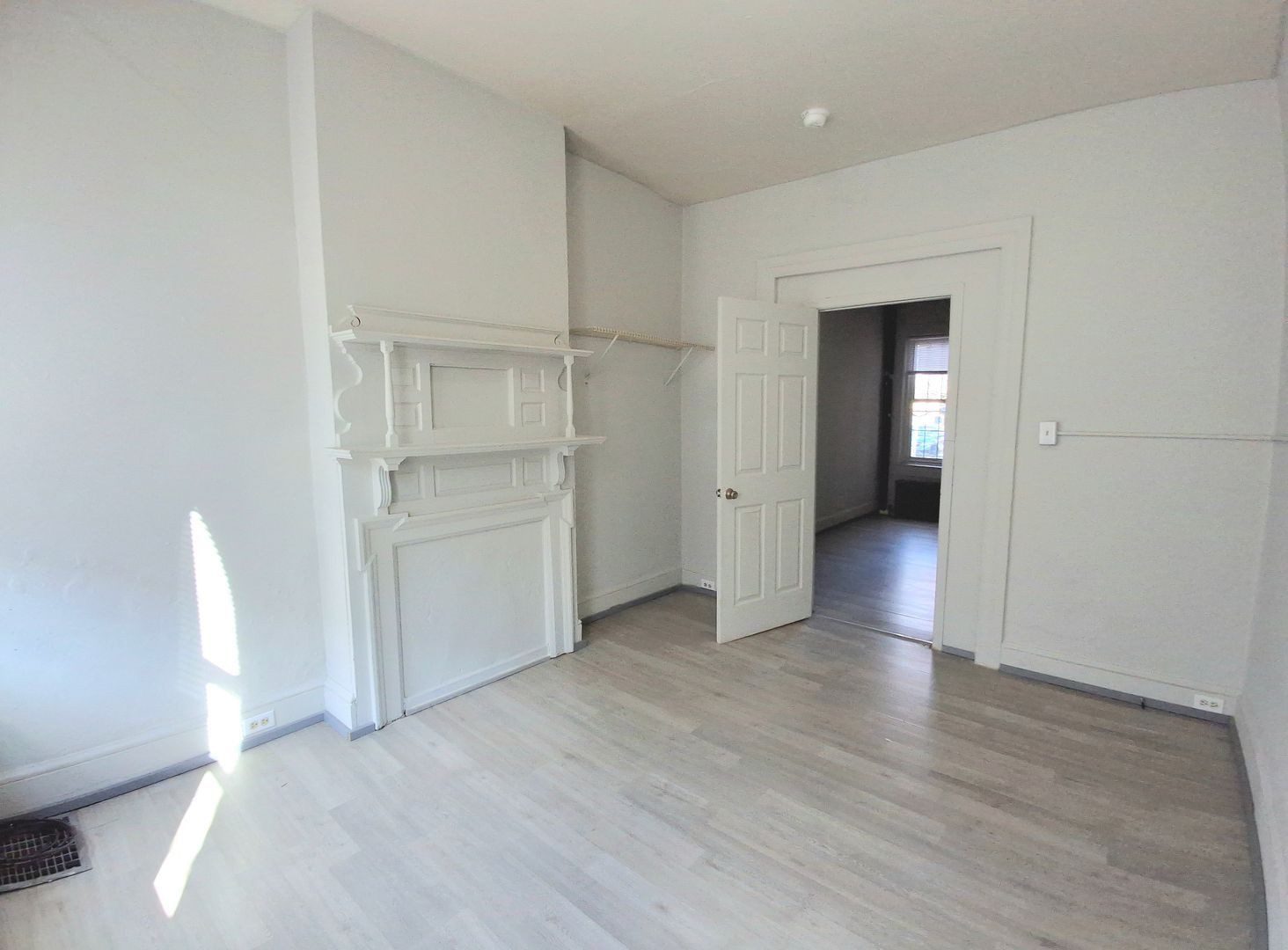 221 S Pine St unit APT #1 – photo 2