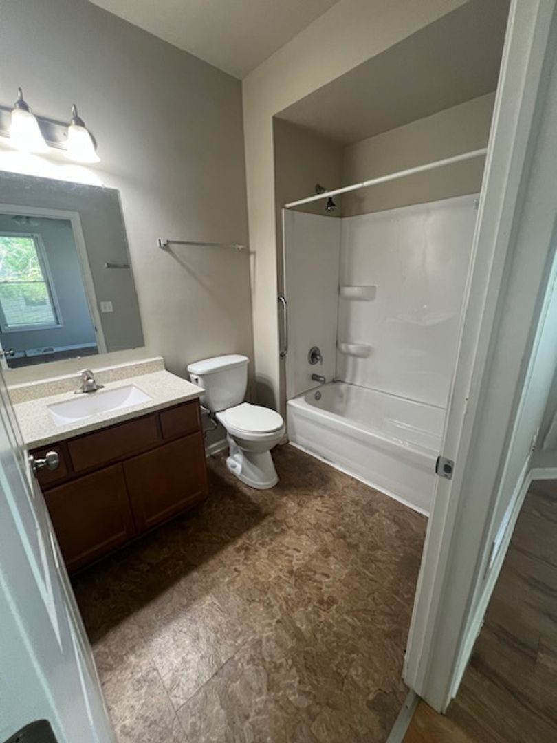 1927 60th St unit 2 – photo 5