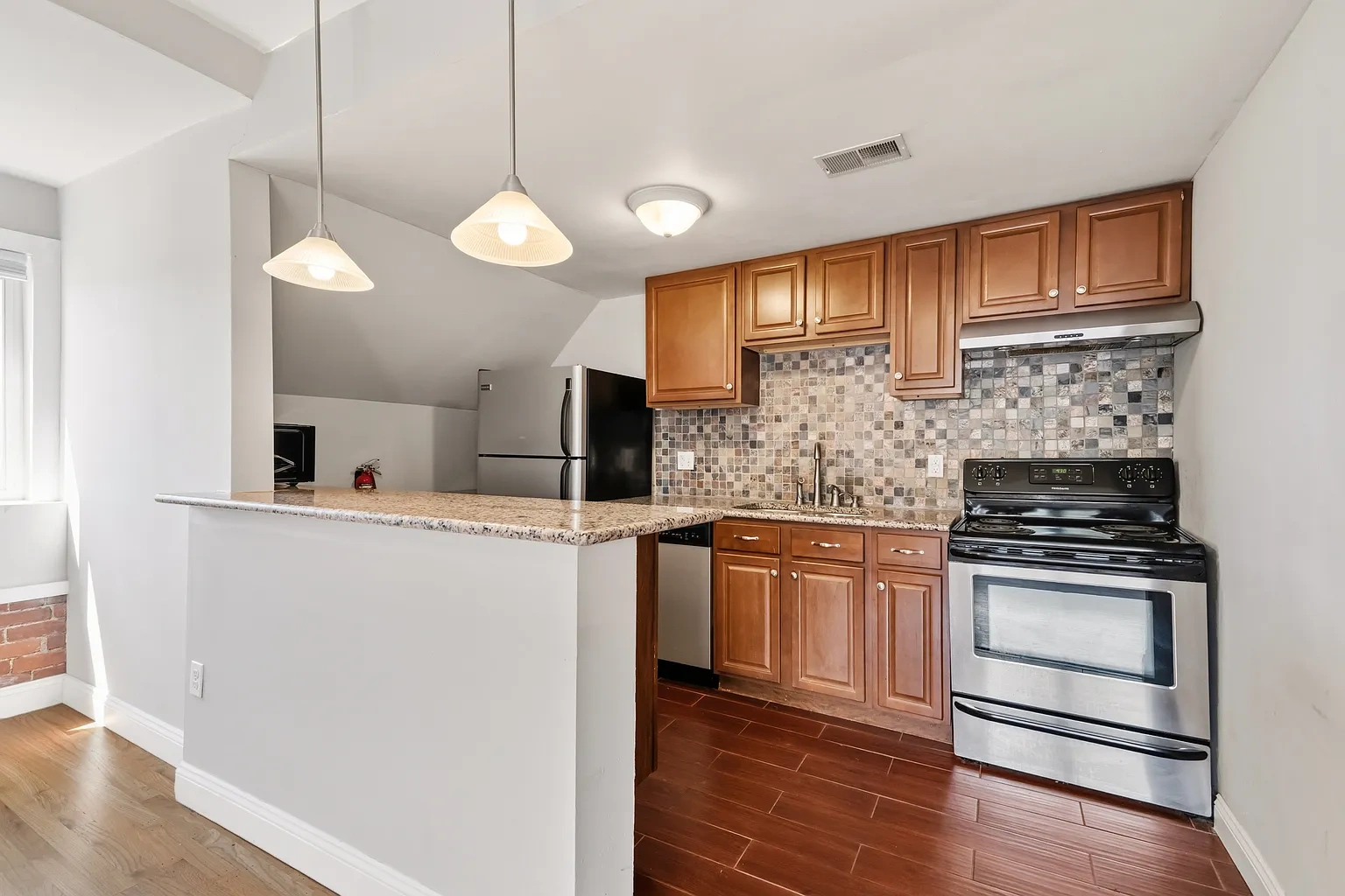 5825 Bartlett – photo 1