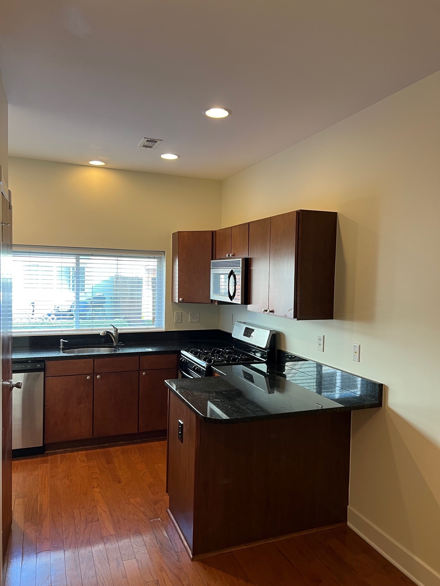 1088 Perry St unit C – photo 4