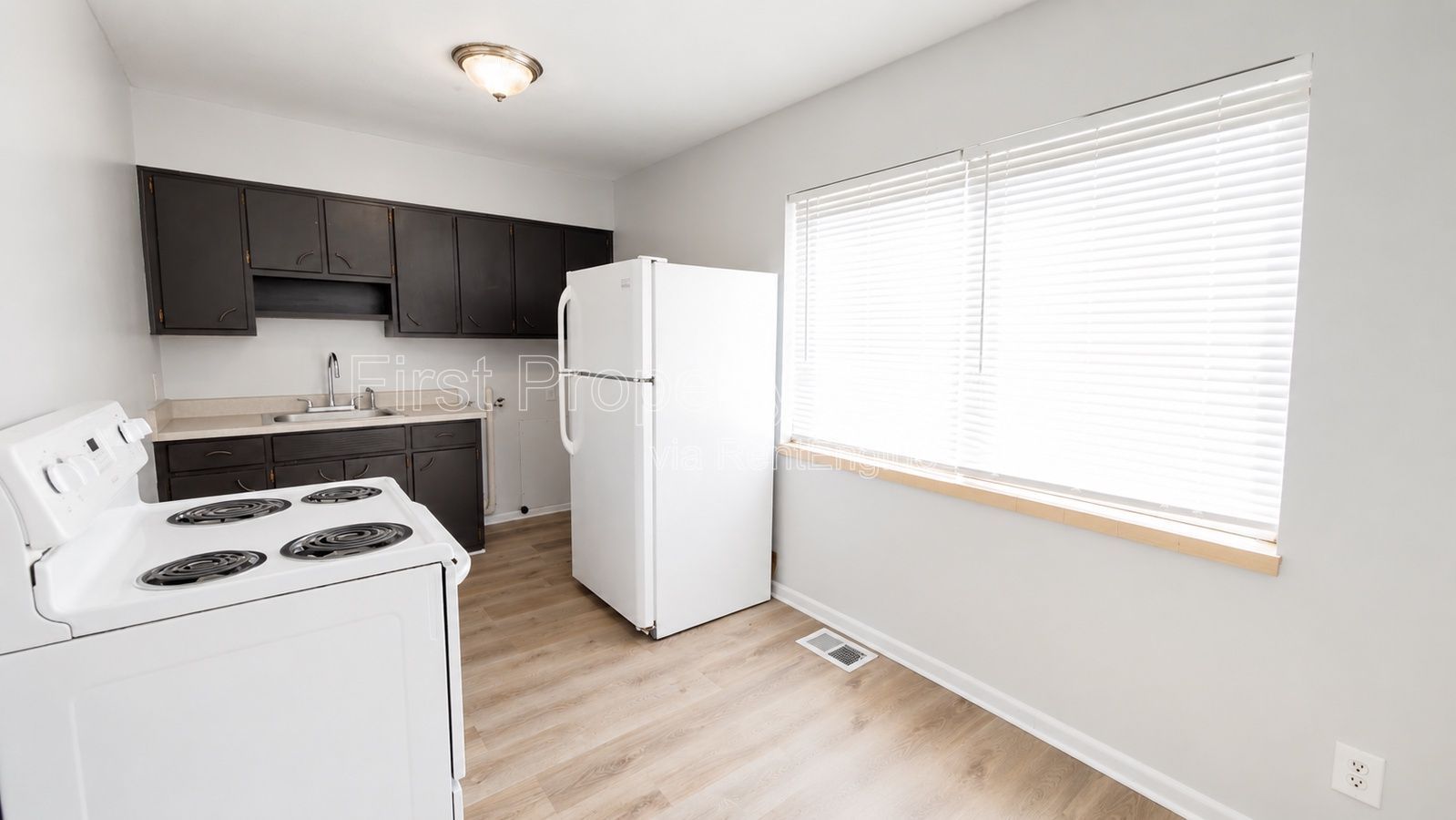 400 N Clark Blvd unit 1 – photo 3