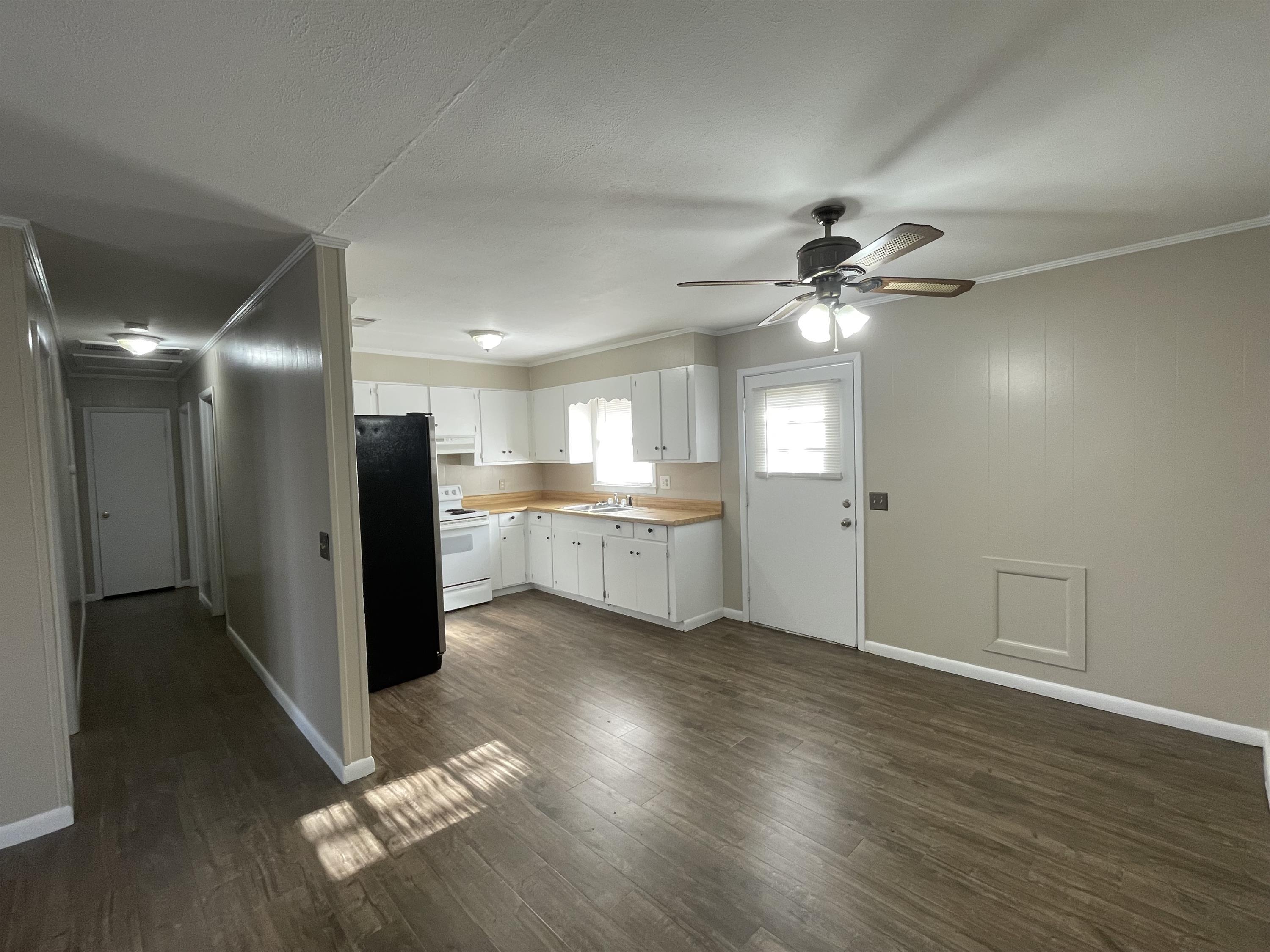 202 8th St – photo 3