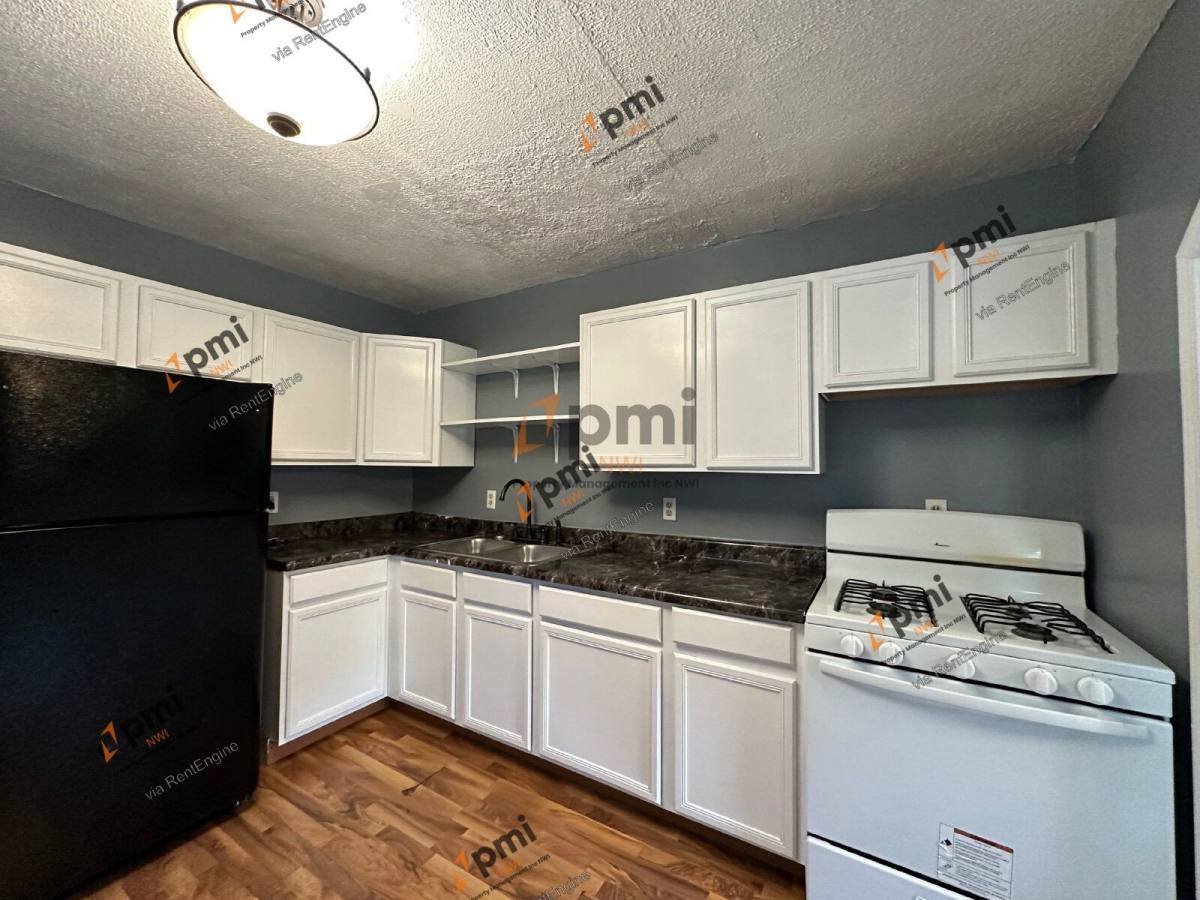 3464 Iowa St – photo 3