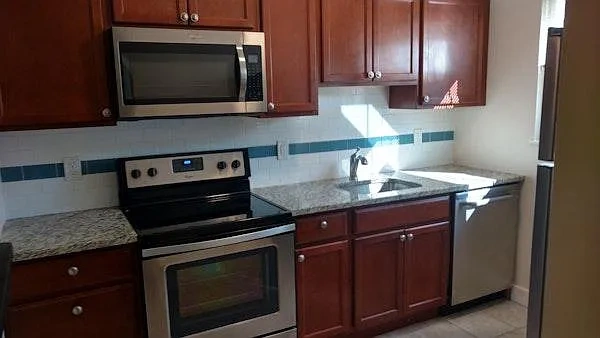 Harborview Apartments – photo 1