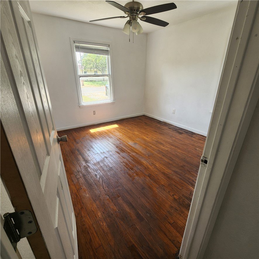 1209 Miami Dr – photo 5