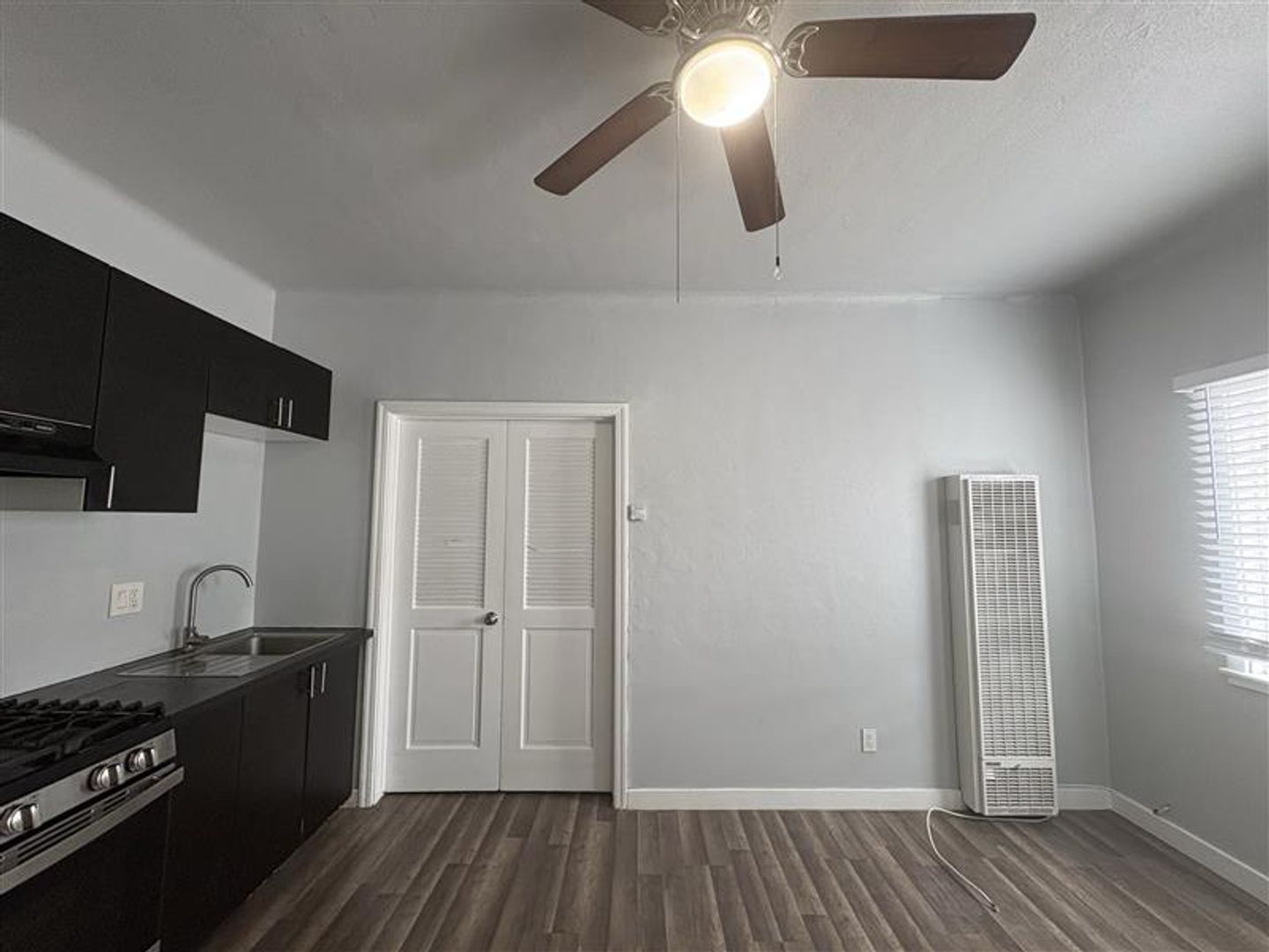 1000 Redondo Ave unit Unit 7 – photo 5