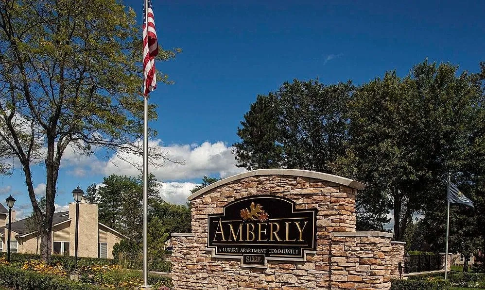 Amberly – photo 2