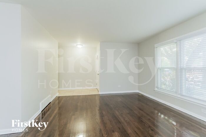 454 Springfield St – photo 4