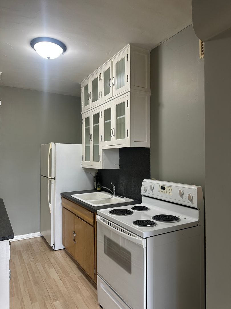 654 4th Ave N unit 402 – photo 3
