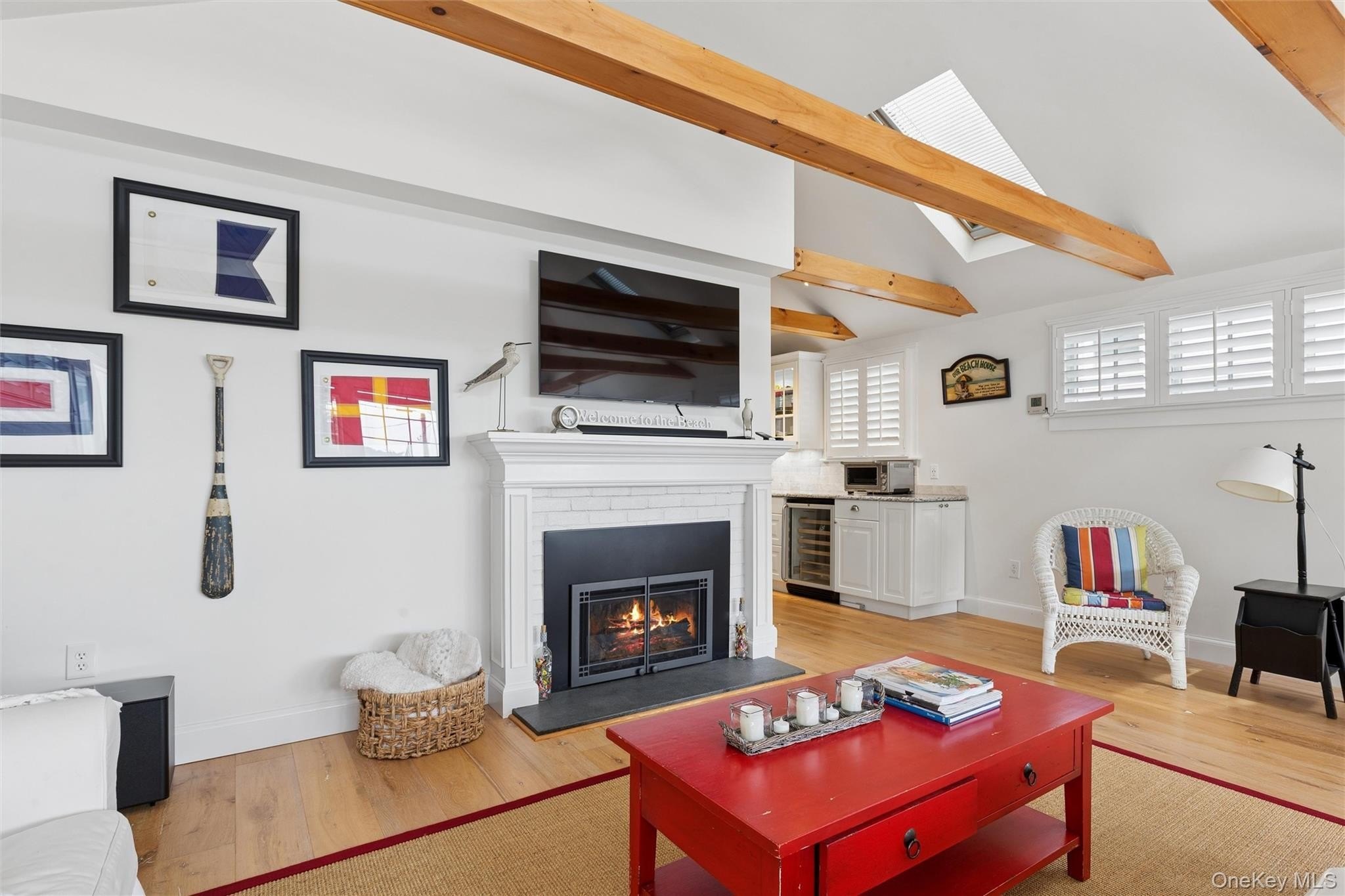 33 Bay Ave – photo 3