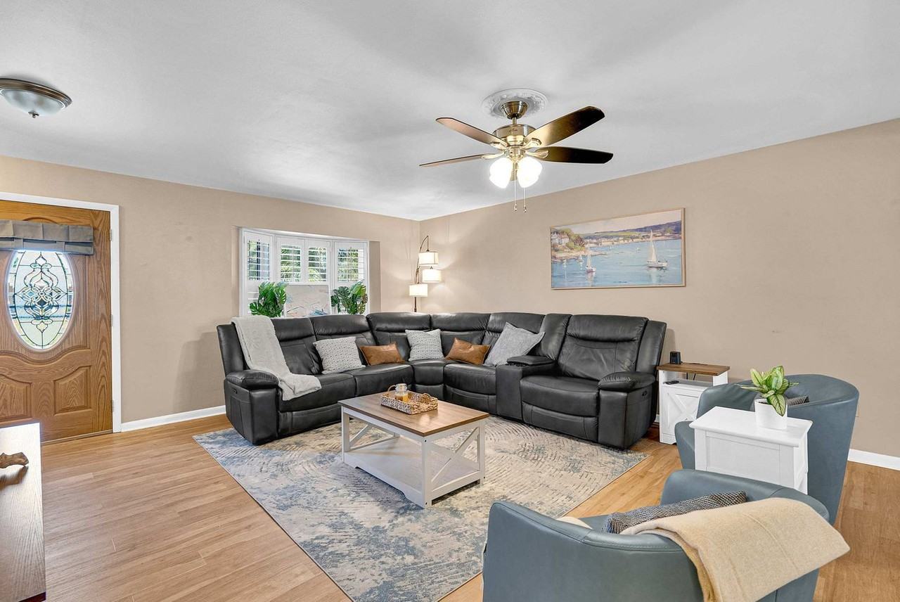 897 Imperial Dr unit 1244950P – photo 2