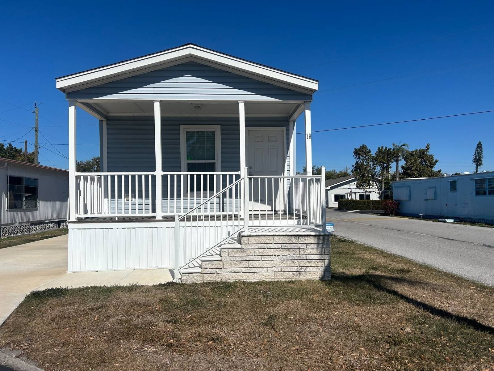 925 301 Blvd E #19 – photo 1