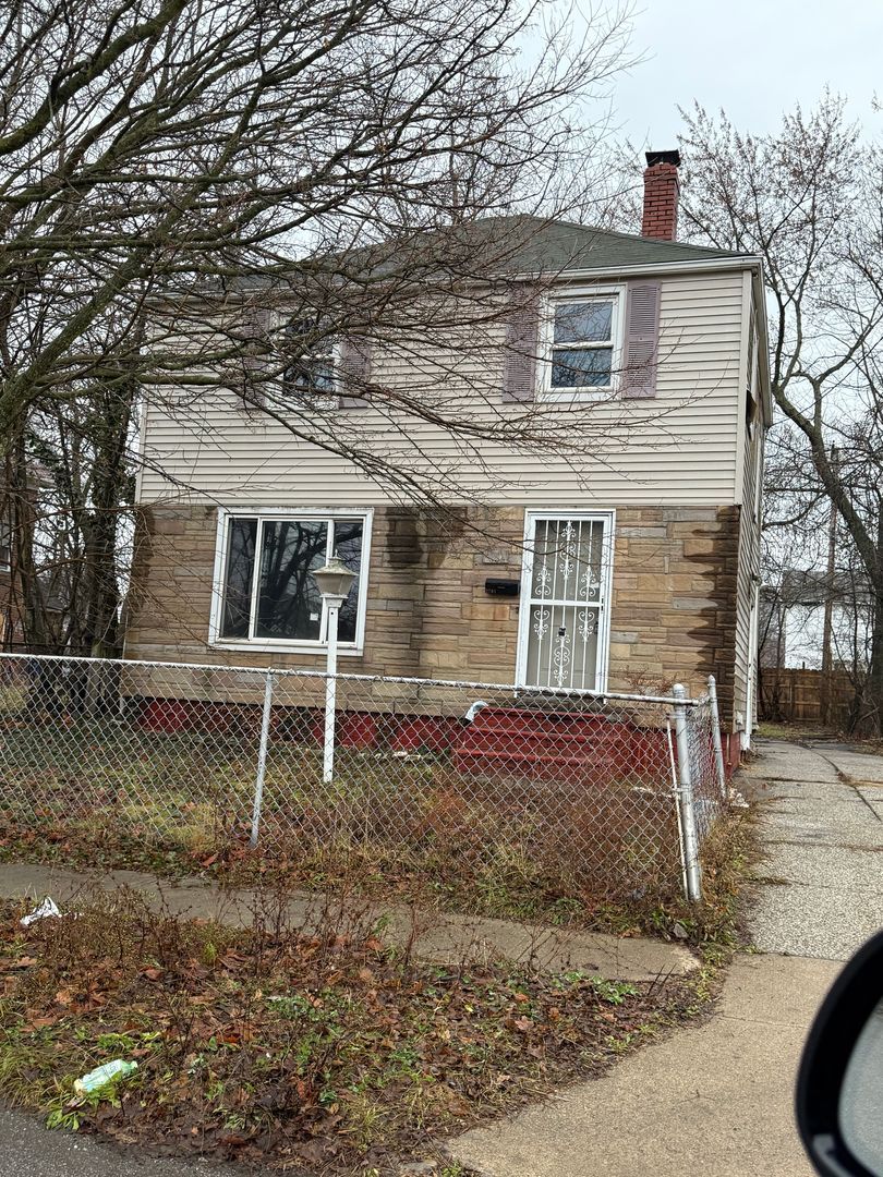 3761 E 144th St – photo 1