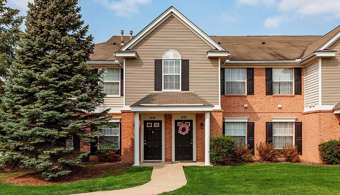 Canton Club Apartments - Canton, MI – photo 3