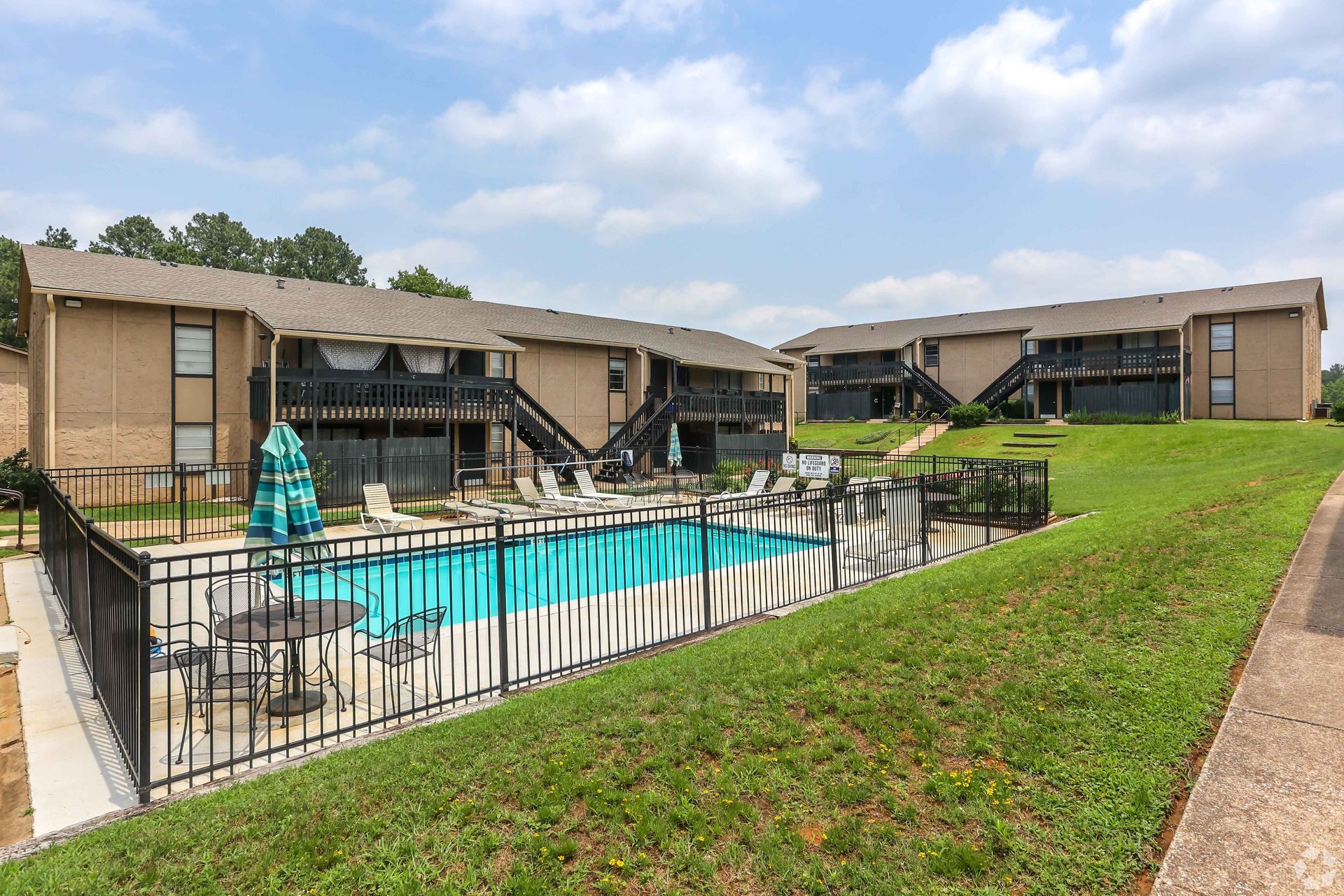 Pinehurst Apartments – photo 4