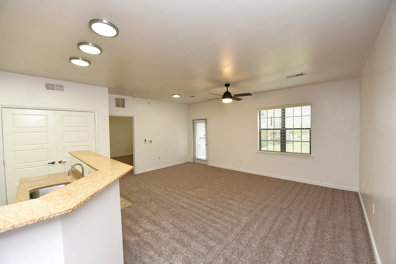 Legend V Apartments – photo 4