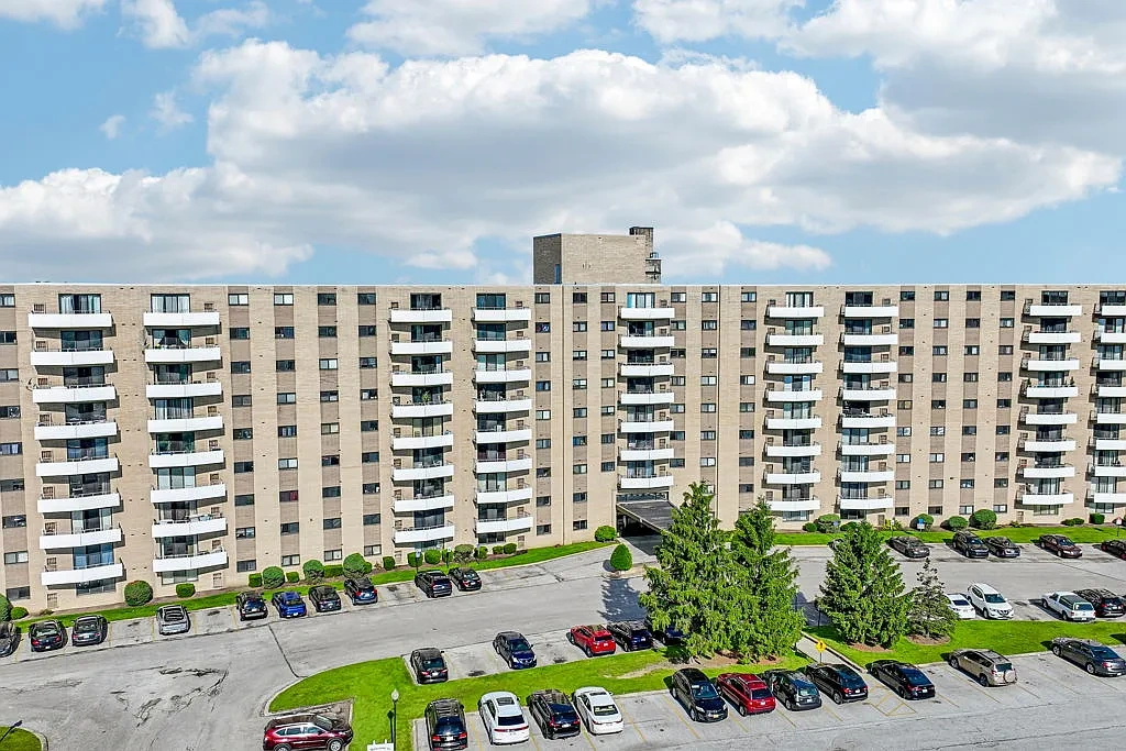 Bishop Park Apartments – photo 5