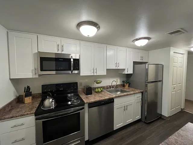 North Pointe Commons – photo 3