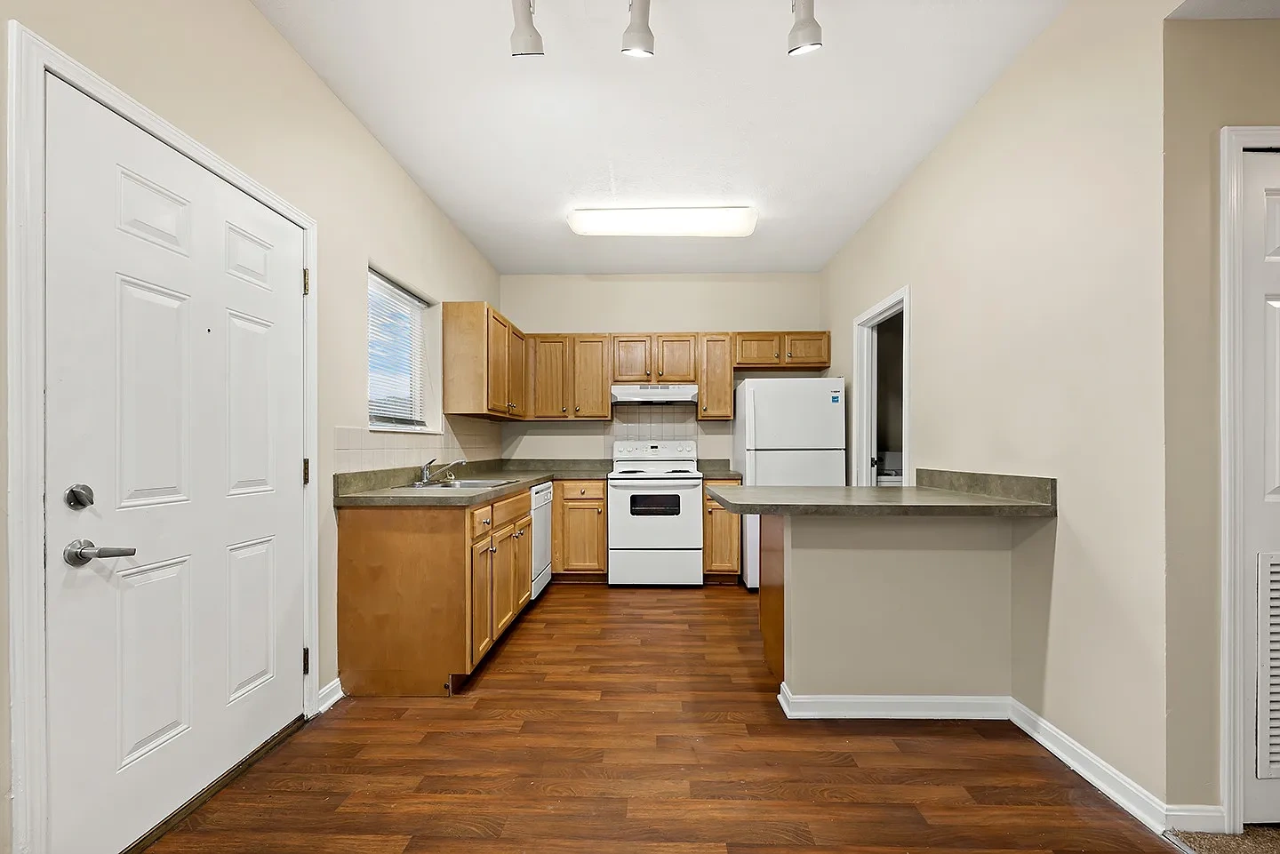 Tremont Pointe Apartments – photo 5