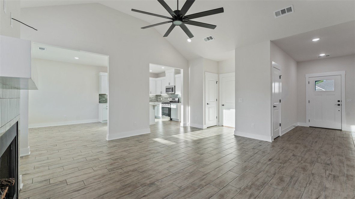 97 N Adler Ave – photo 4