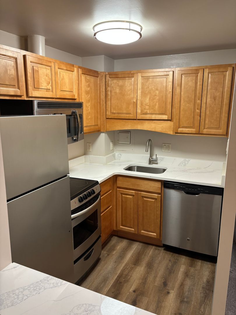 5 Grandview Ave unit 102 – photo 1