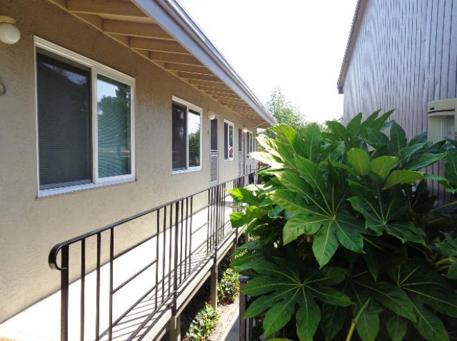 20200 Forest Ave – photo 1