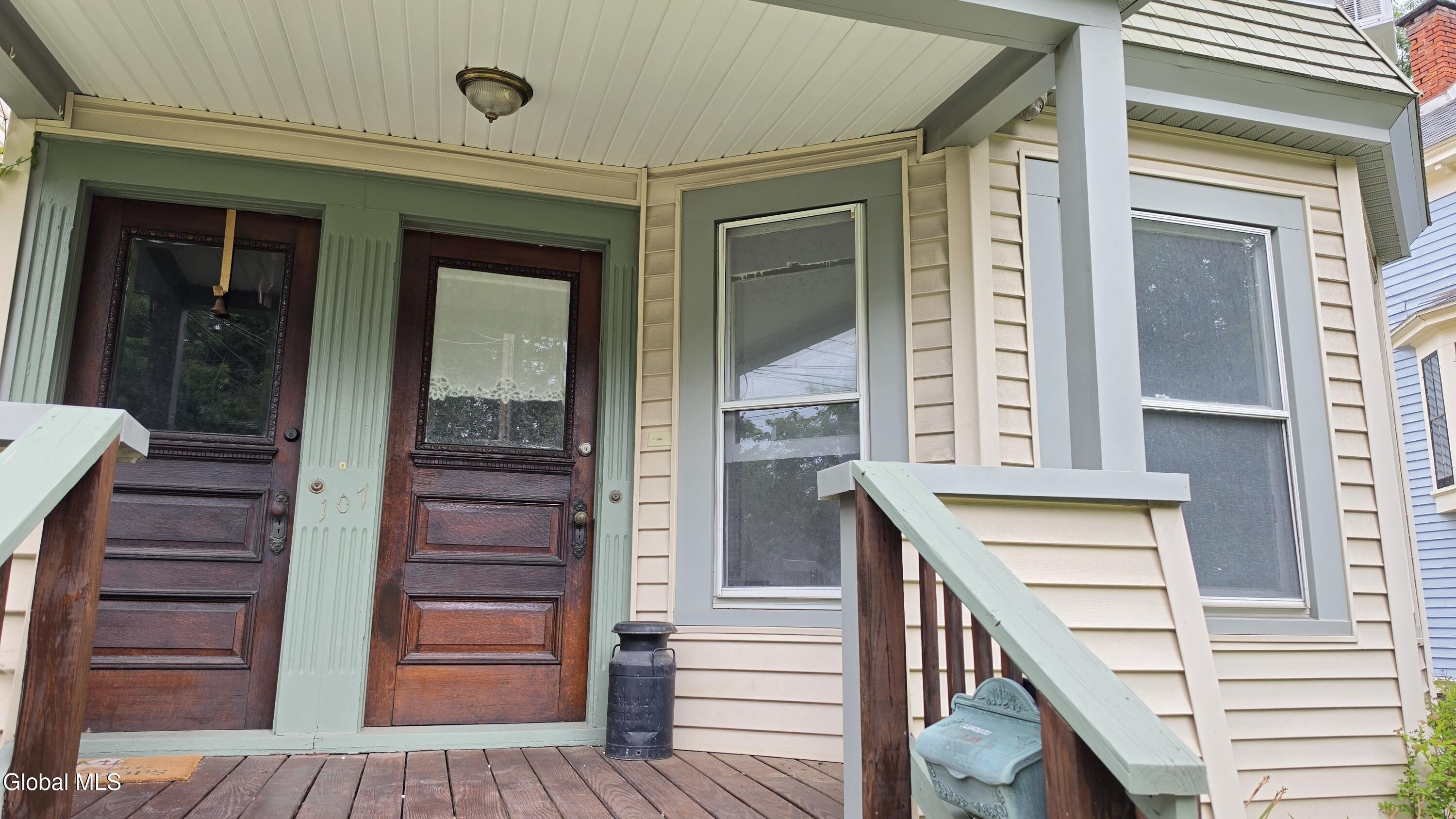 107 North Ten Broeck Street – photo 2