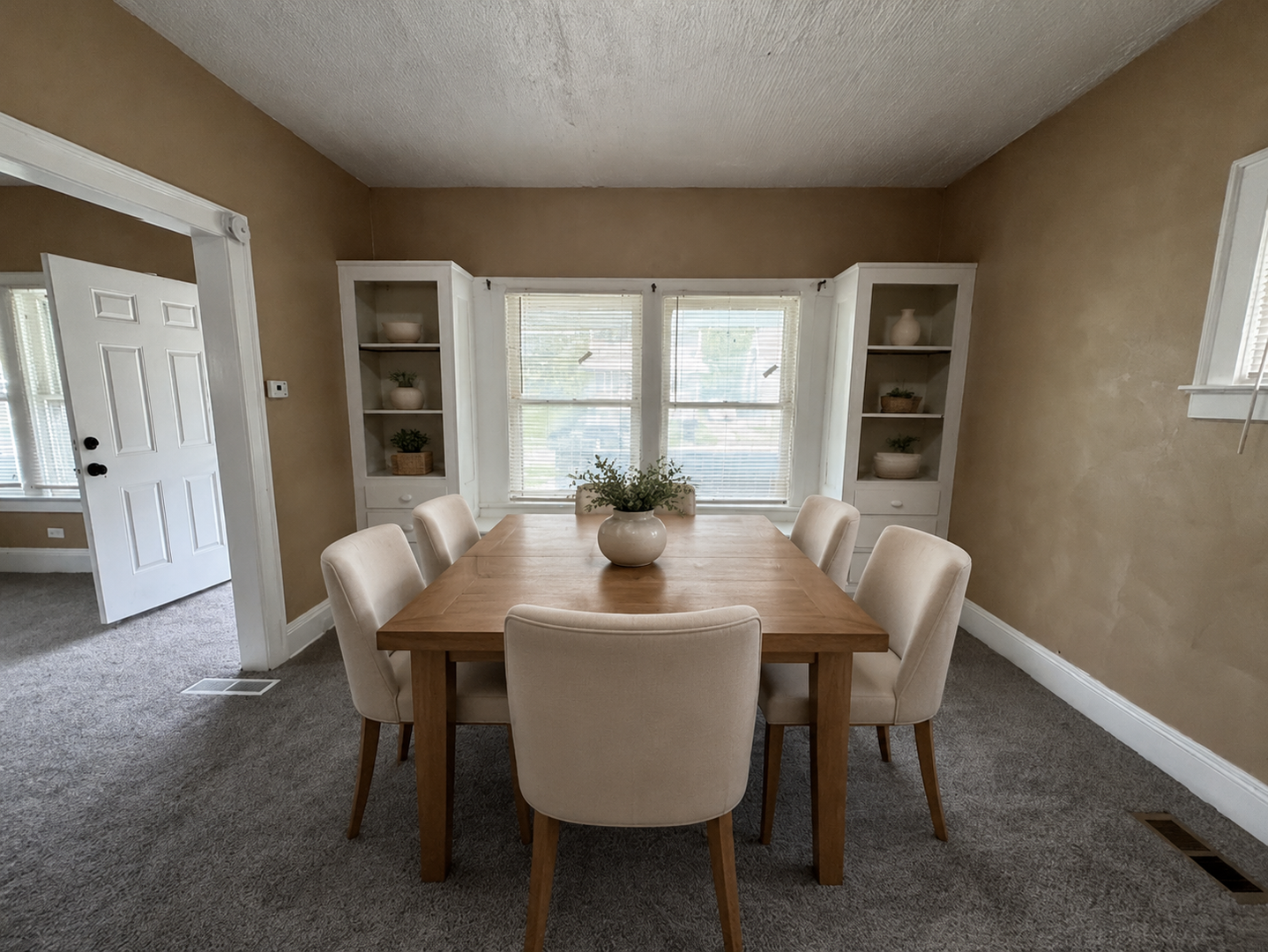 11402 Avon Ave – photo 4
