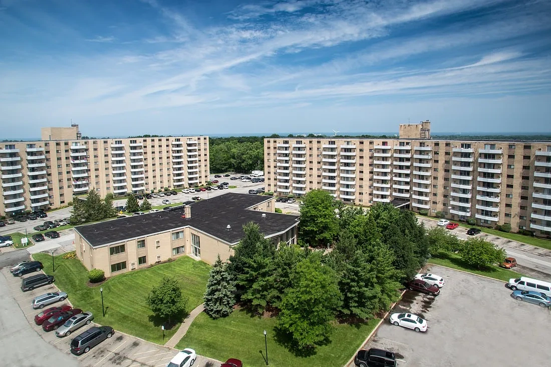 Bishop Park Apartments – photo 4