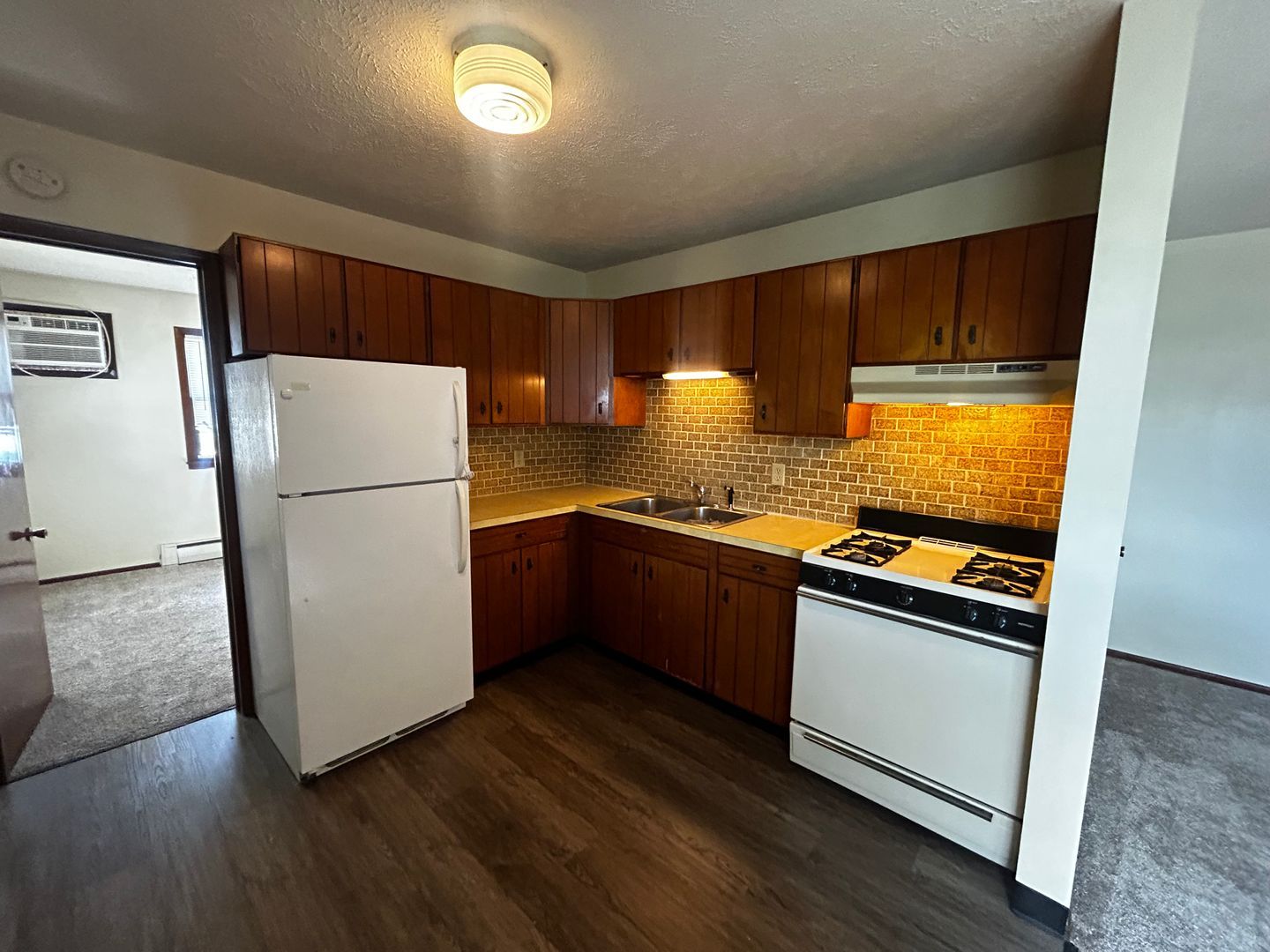2110 E Empire St unit 05 – photo 2