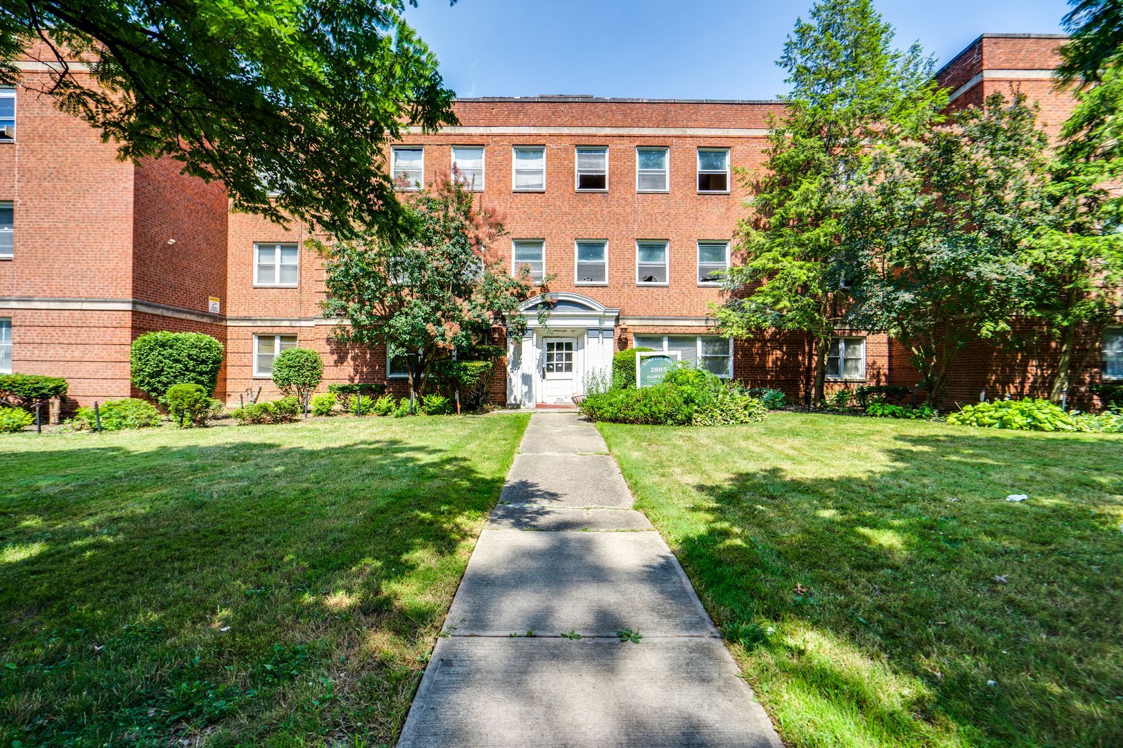 2885 Hampton Rd unit Hampton 103 – photo 1