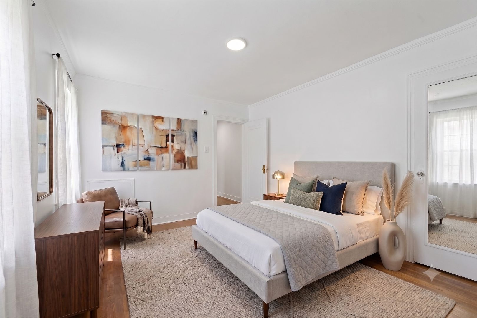 3847-3849 Beechwood Blvd unit 1 – photo 3