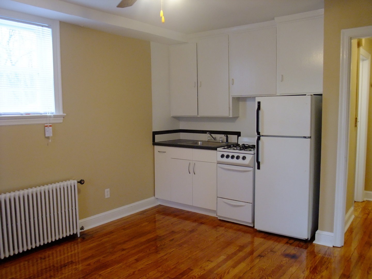 8401 Greenwood Ave unit 1 – photo 2