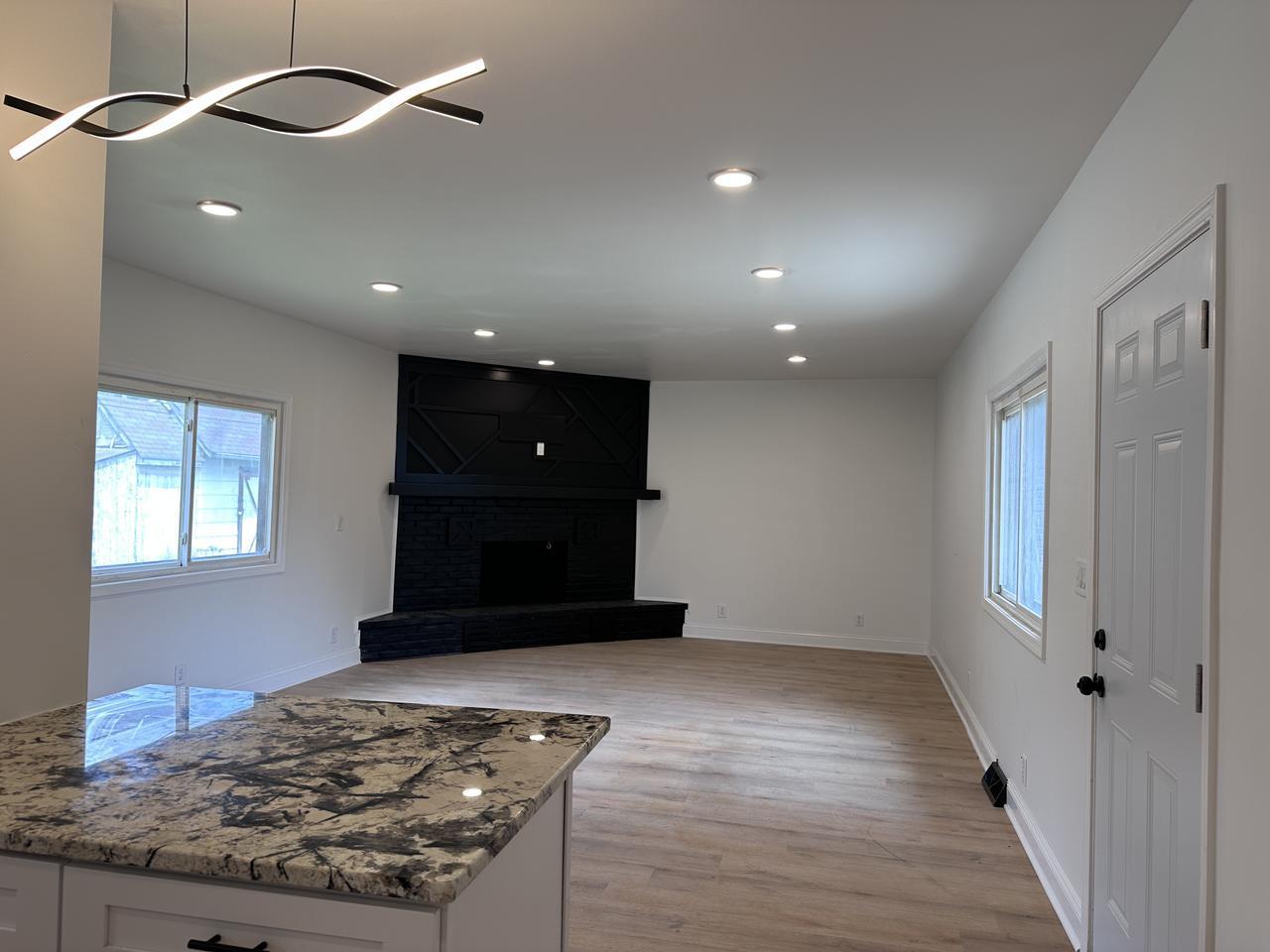186 Gay St – photo 2