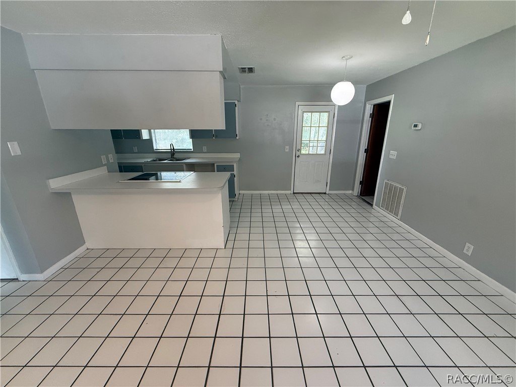 927 Russell Ave – photo 3