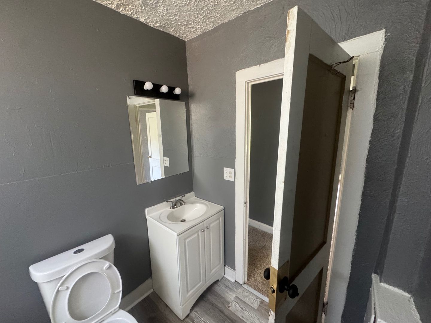 11115 Notre Dame Ave unit Lower – photo 3