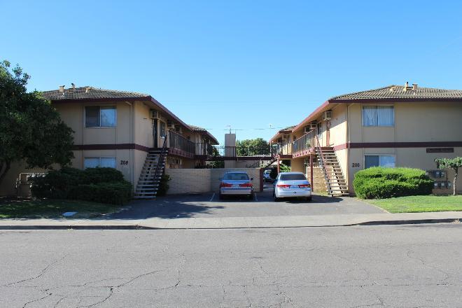 200 E Vine St – photo 1