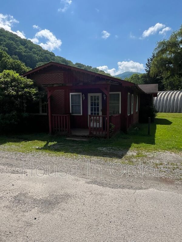 54 Cottage Dr unit A – photo 1