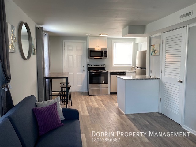 517 W Fells St – photo 5