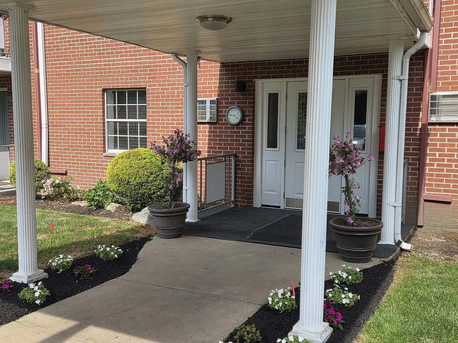 1000 Lexington Street – photo 2