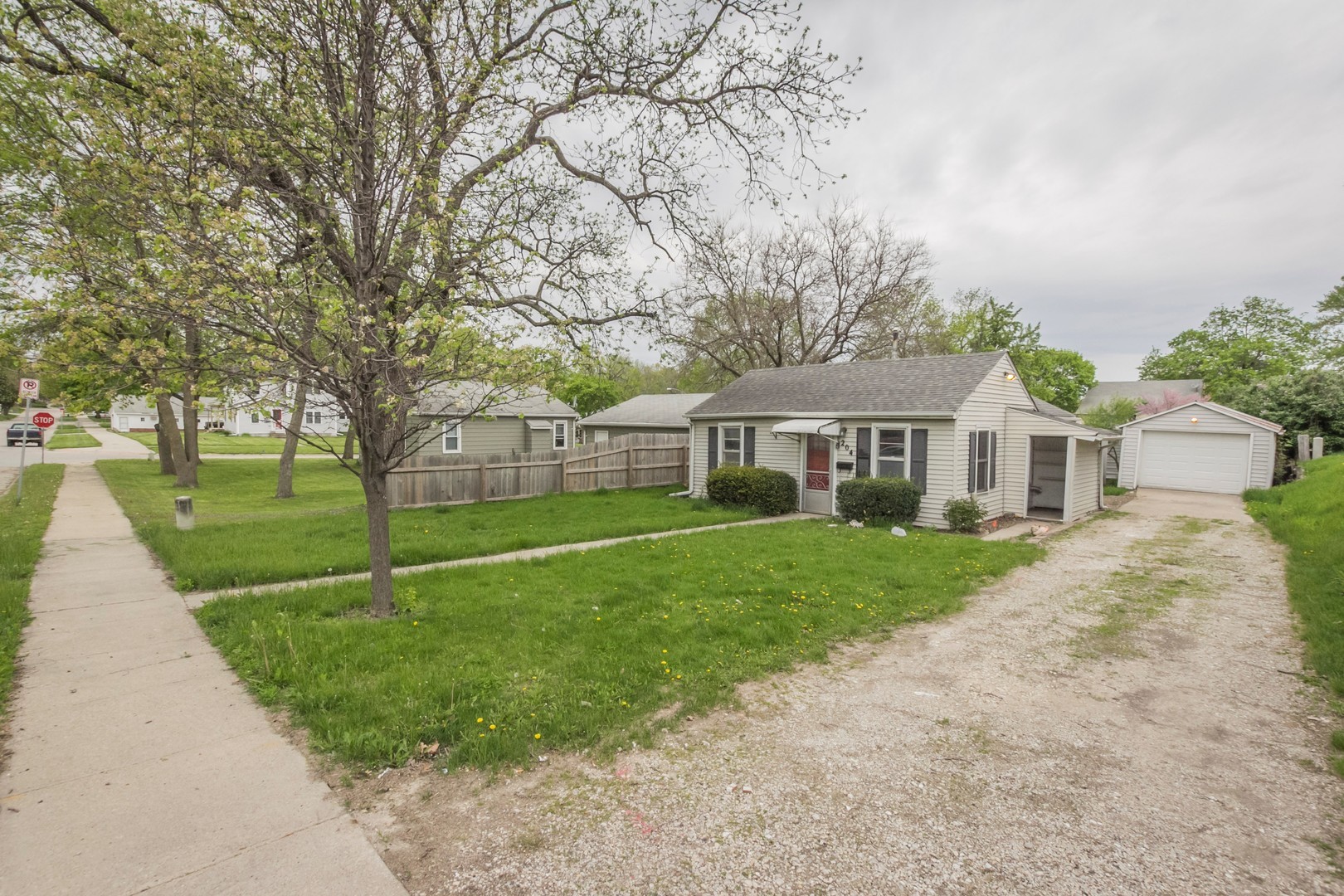 204 E Franklin Ave – photo 2