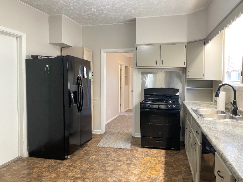 3136 W 40th St unit Lower – photo 3