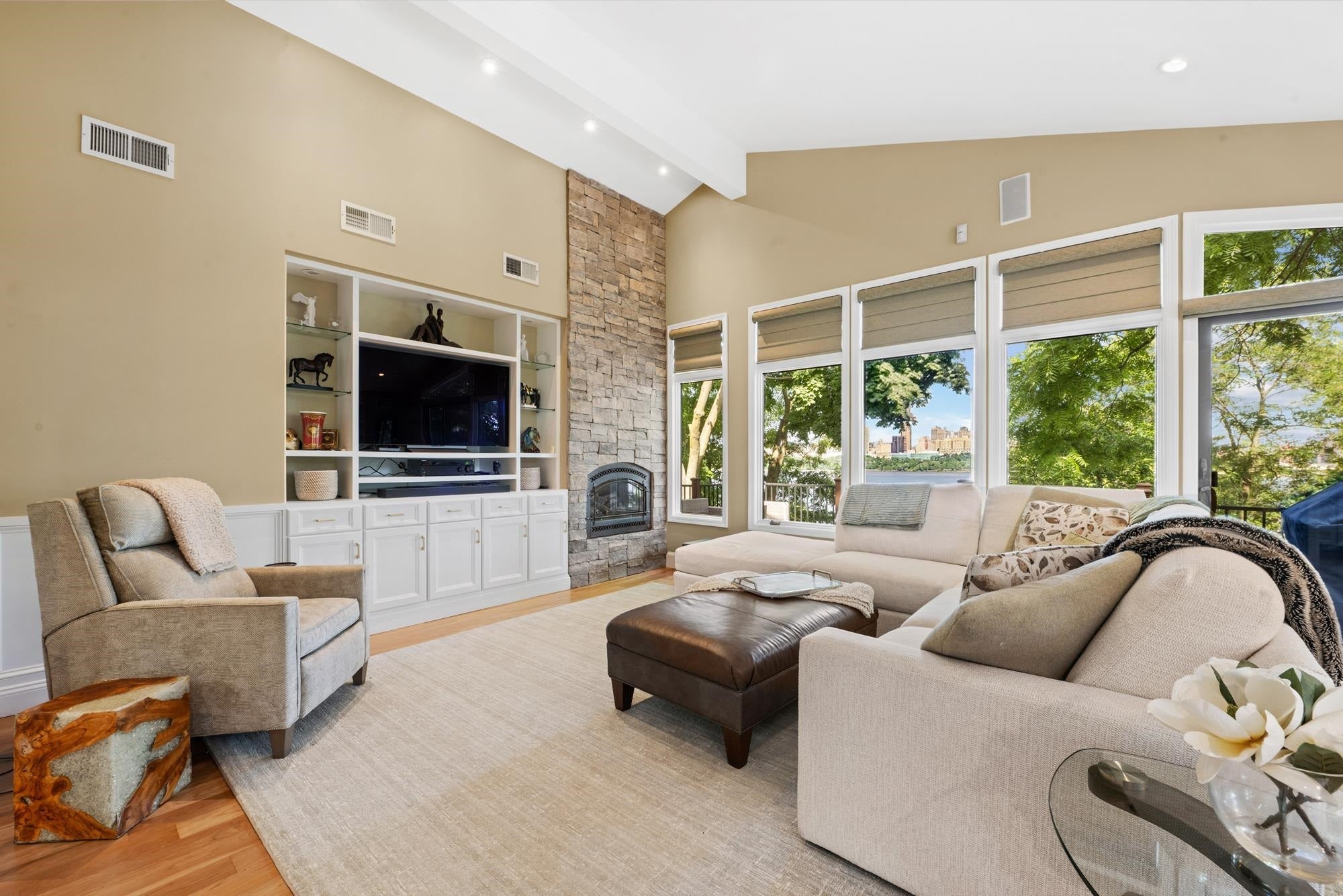 31 Colony Rd – photo 3