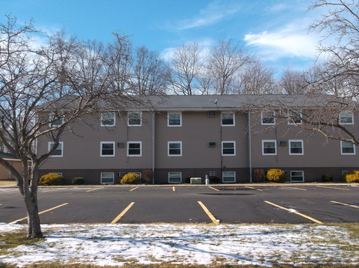 293 Maplewood Dr unit 293-301 – photo 2