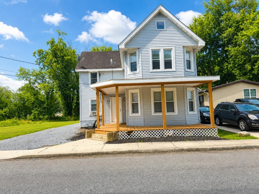 79 New St unit B – photo 1