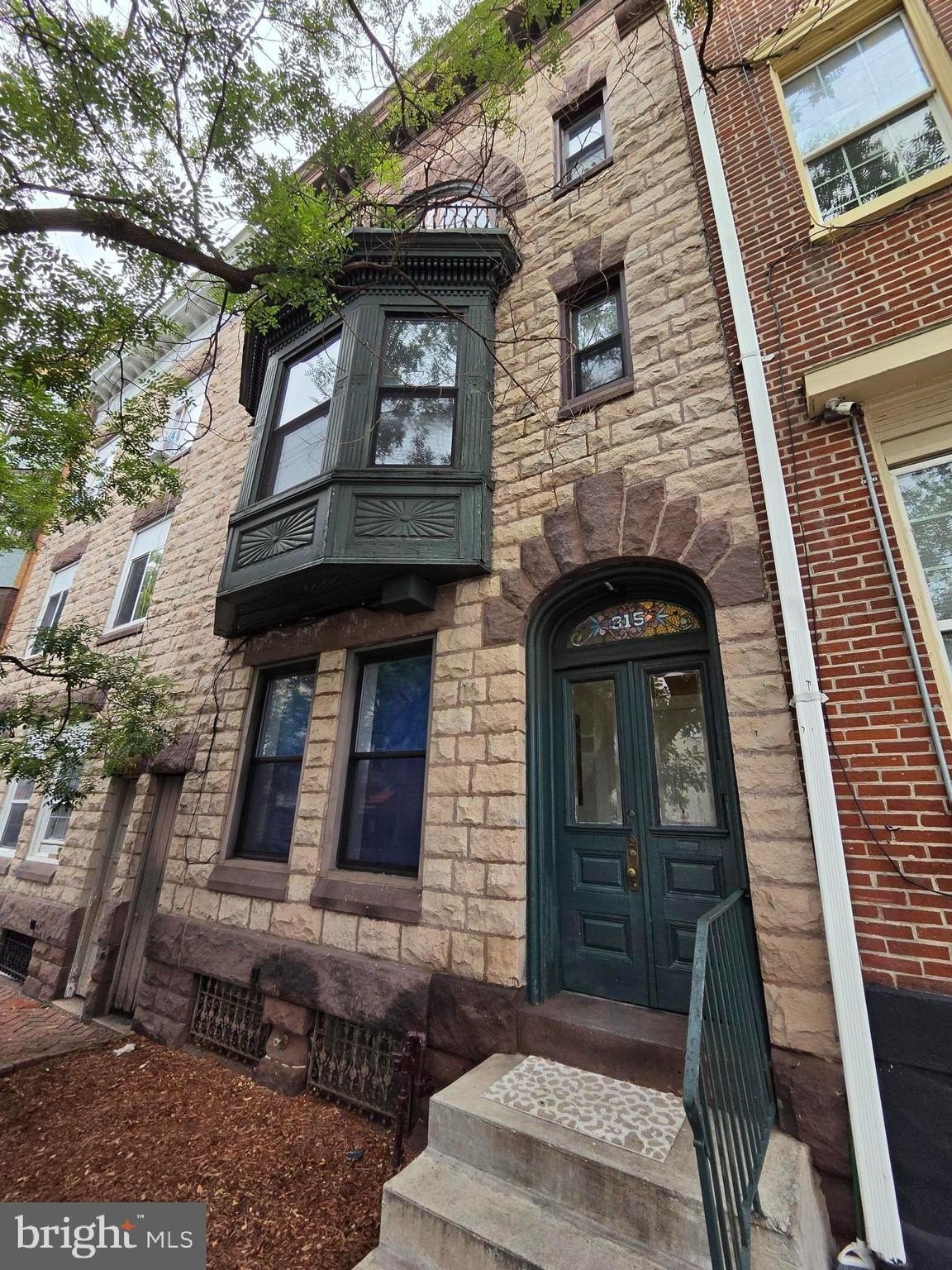 315 N 6th St #2F – photo 2