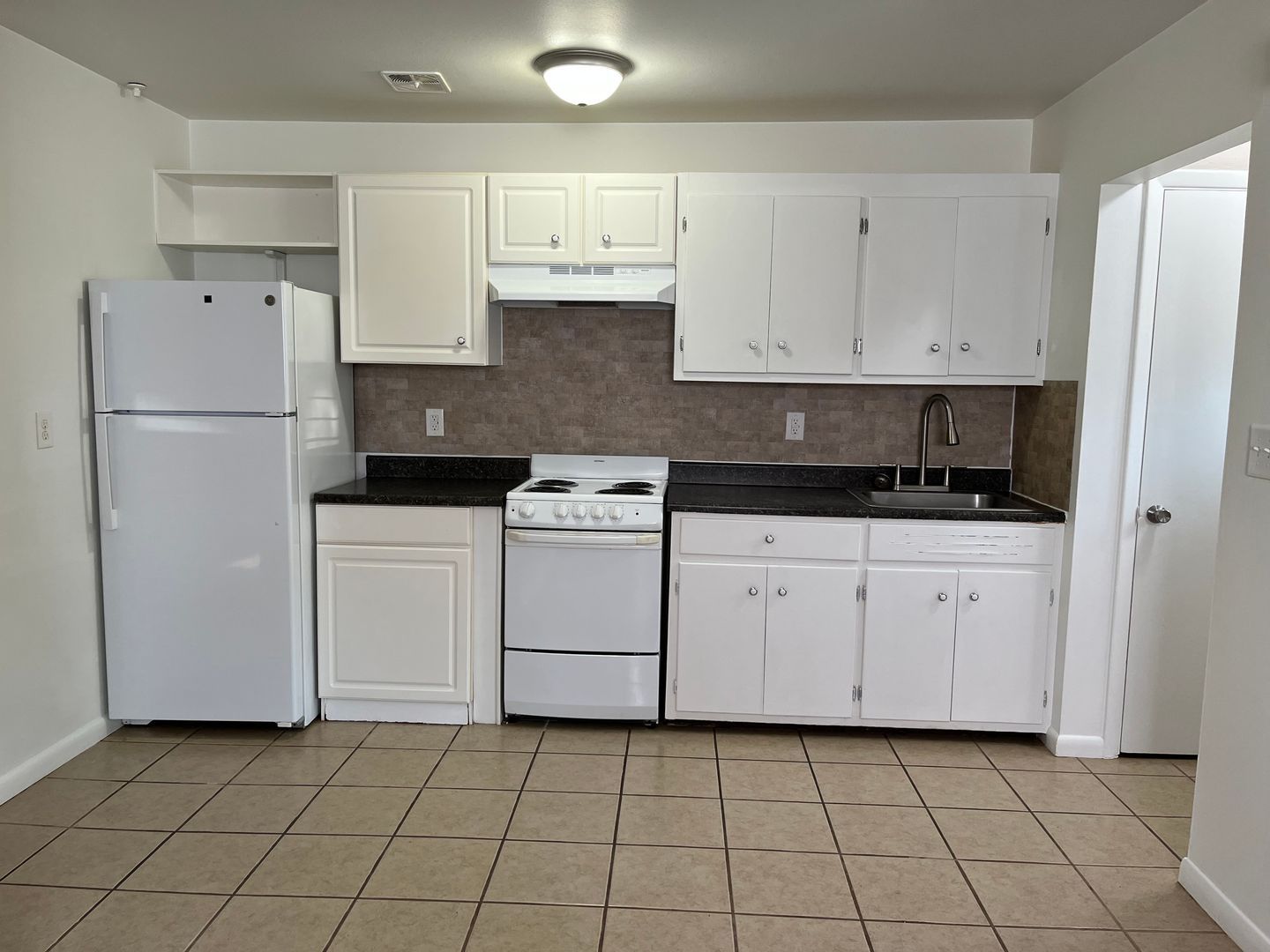 328 Marion Ave unit 24 – photo 5